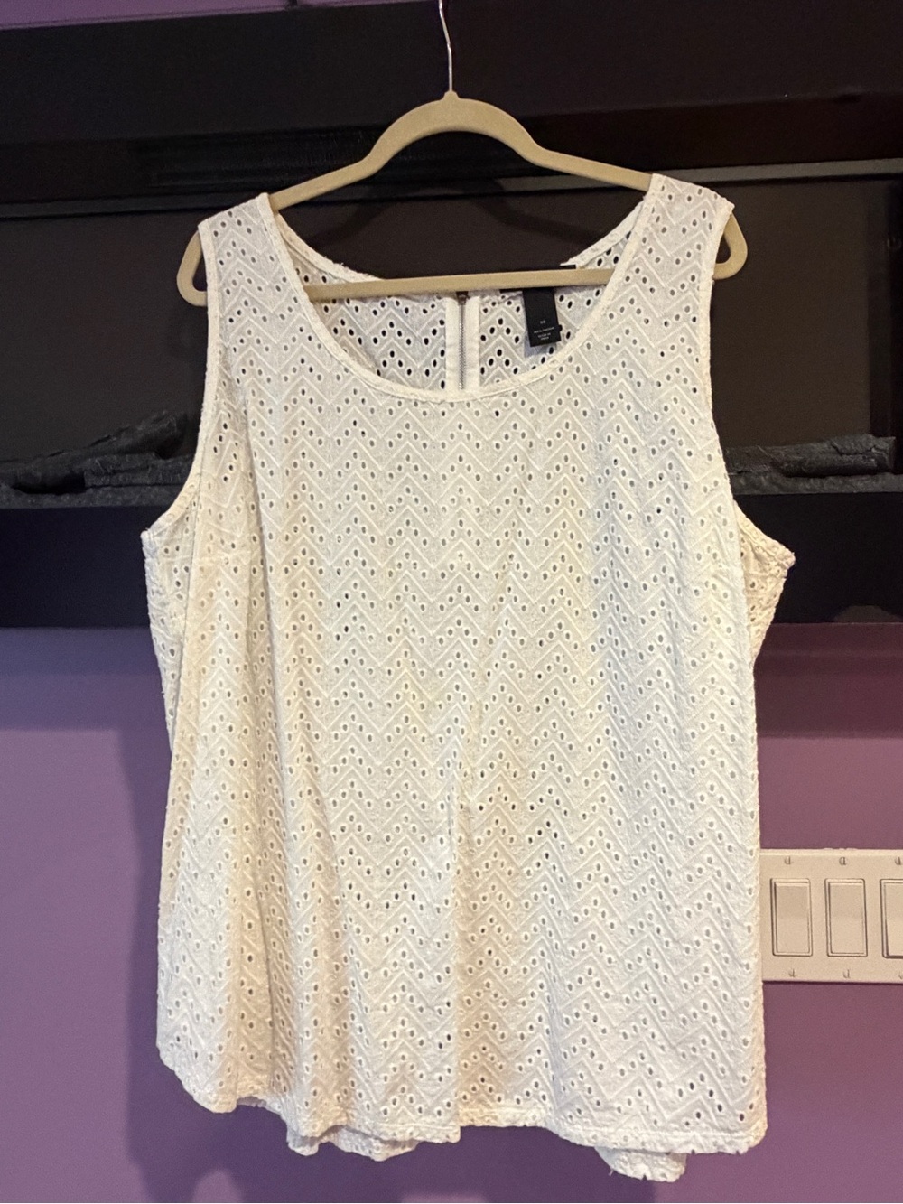 Women's Cream Eyelet Sleeveless Top - Classic Summer Layer